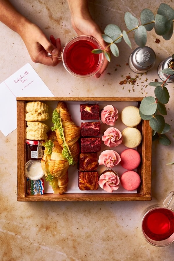 high-tea-box high-tea-box