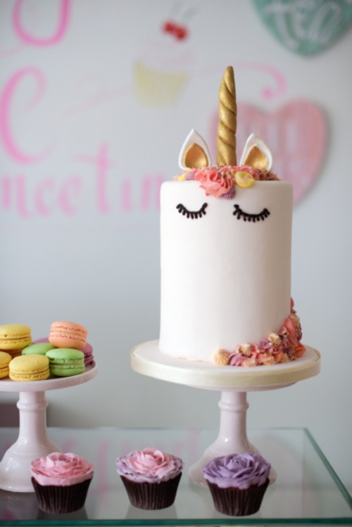 Unicorn-taart-roze unicorn-taart-roze-goud