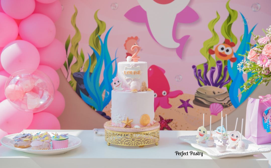 Baby Shark Taart Roze Copy 2