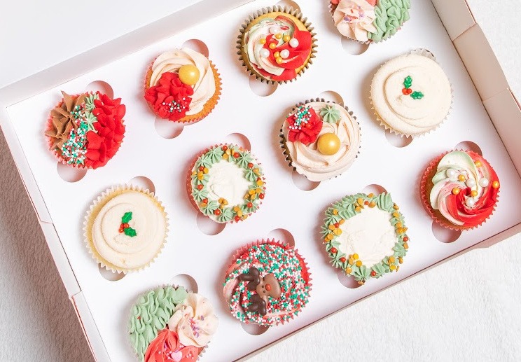 xmas-cupcakes-closeup xmas-cupcakes-red-white-green