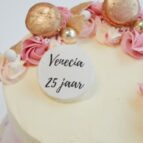 ombre-roze-naam-macarons-botercreme-taart