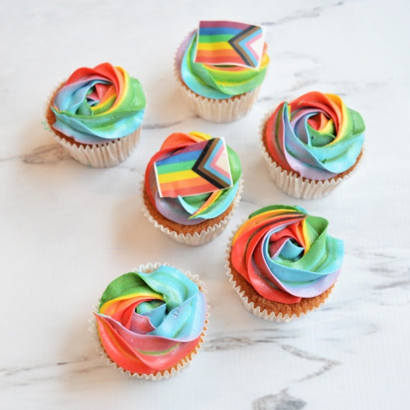 regenboog-cupcakes pride-month-cupcakes