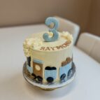 train-cake